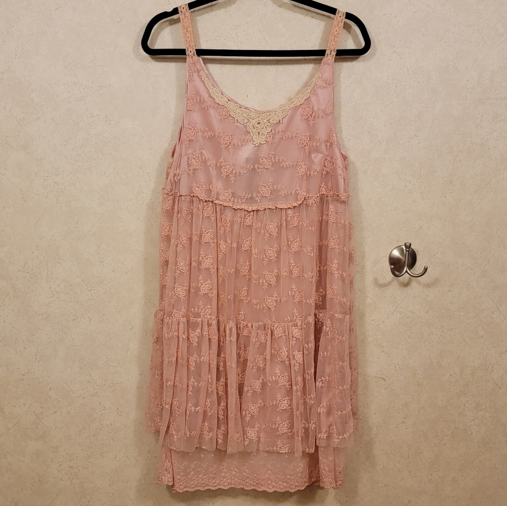 Lace Dress EUC